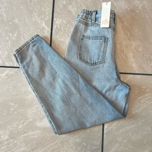 GB GIRLS JEANS LIGHT WASH SIZE 10 New Please Reference Photos For Measurements